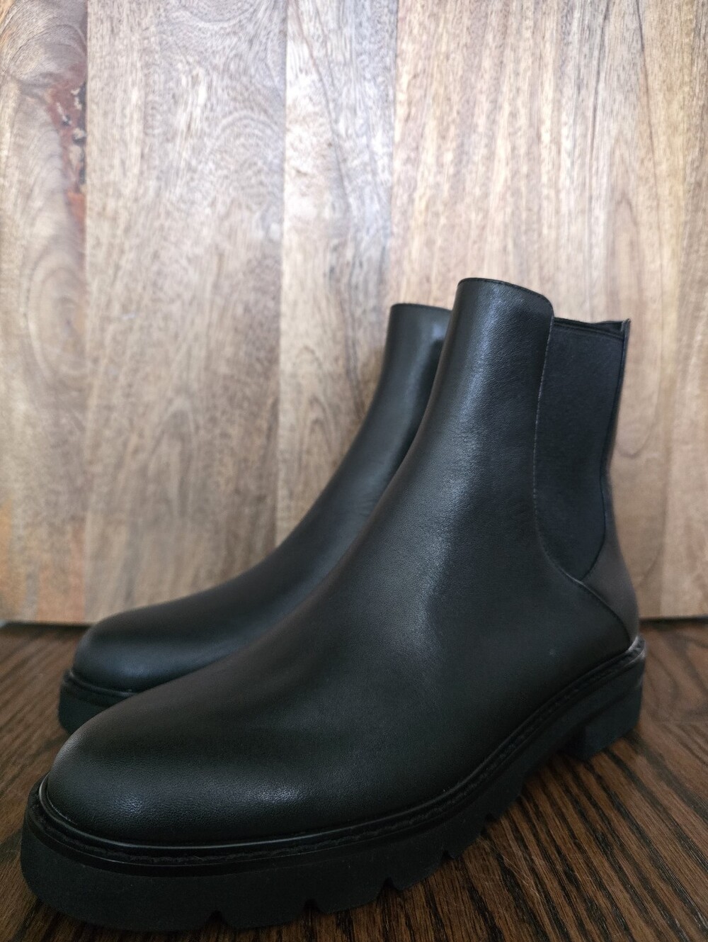 Stuart Weitzman Laine Leather Chelsea Booties